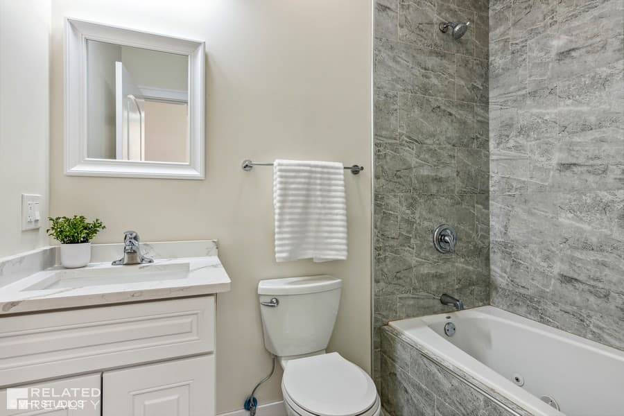 Warren, 3014 W Warren Blvd, Chicago — view 6